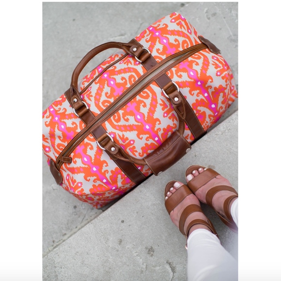 Like new Barrington Kate Captain's Weekender Bag - Picture 2 of 8